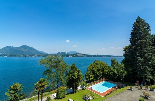 Stresa House | Holiday Home by Lake Maggiore with Pool
