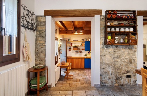 Dizzasco House | Holiday Home 'Tra Lago e Monti' near Argegno with Lake View, Private Terrace & Parking
