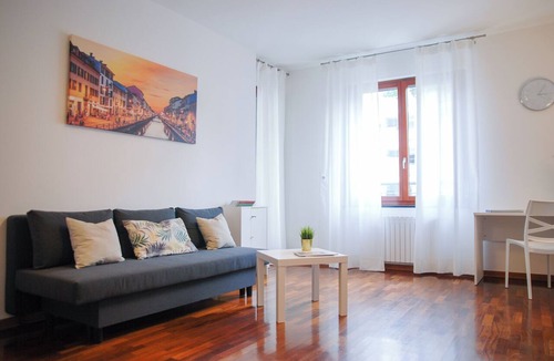 Milan Apartment | Home & Pet - Milan: Three-Bedroom Apartment on Promenade Santa Giulia
