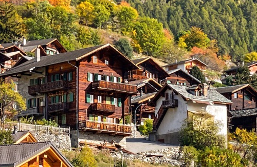 Mase Apartment | Homerez - Apartment in Mont-Noble
