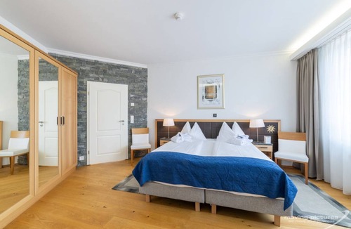 Davos-Dorf Hotel | Hotel ∙ 1 guest