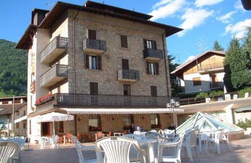 Serina Hotel | Hotel Carrara