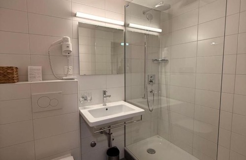 Vicosoprano Hotel | Hotel Corona