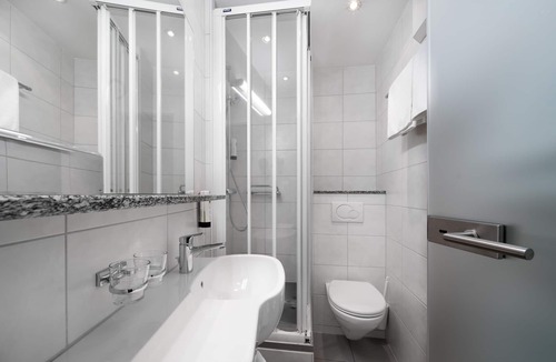 Central Interlaken Hotel | Hotel Derby Interlaken - Action & Relax Hub