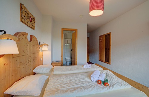 Les Mosses Hotel | Hotel Relais Alpin Twin Room & Balcony 3, Les Mosses, Switzerland