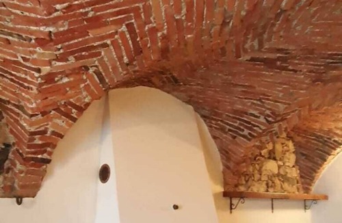 Clusane Apartment | Il Nido di Ory - One Bedroom Apartment, Sleeps 3