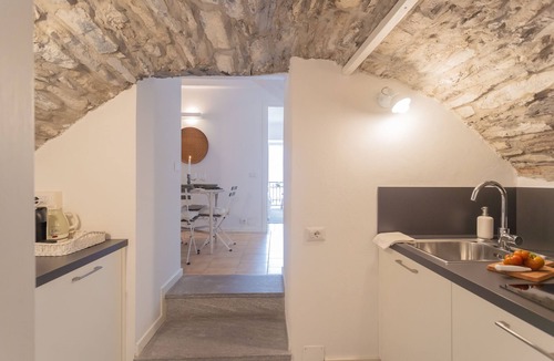 Carate Urio Apartment | Il Porticciolo by Rent All Como