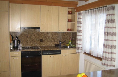 Klosters Platz Apartment | In dä Ronä 3-Zi Appartement/Fewo, Dusche oder Bad, WC 3½-Zimmerwohnung by Interhome