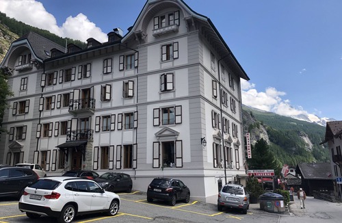 Evolene Apartment | In Evolene, sunny studio with stunning view over the mountains