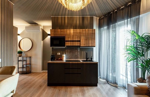 Como Apartment | In the Como Borghi district (10 Floor Flat)