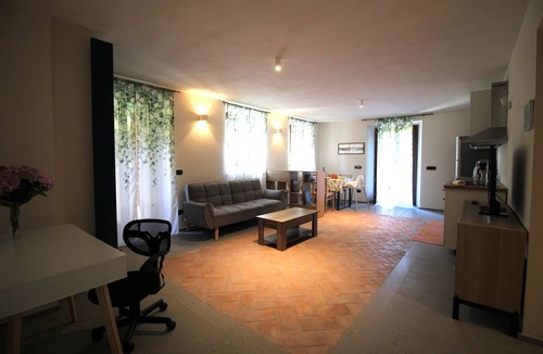 Miasino House | In the shade of a beech tree: An oasis of tranquility just a few minutes from the lake