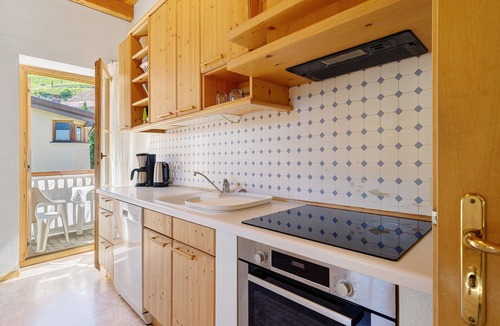 Tramin Apartment | Apartment 'Sonnenresidence Alpenhof Panorama' with Mountain View, Balcony and Wi-Fi