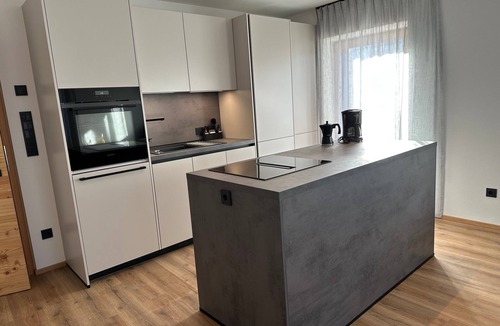 Casola Apartment | Kerschbama Farm Apartment Peppe with Mountain View, Shared Garden and Wi-Fi