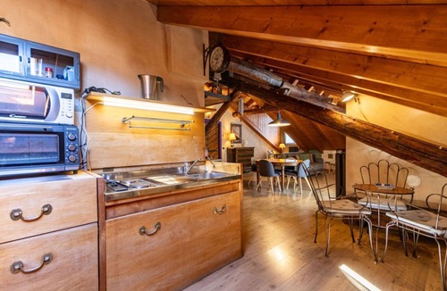 Arona Apartment | L'Atelier, artistc luxury apartment, AC WiFi, Garage, Arona