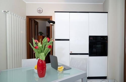 Somma Lombardo Apartment | L'oasi di Corina: Garden Escape, WIFI & MXP