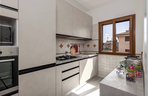 Aurelio Apartment | La Casa del Tomo - Metro A - Private Parking - 6 Guests