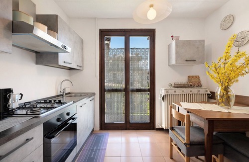 Bindo Apartment | La Casetta di Marilena – Balcony with Mountain View, Near Lake Como