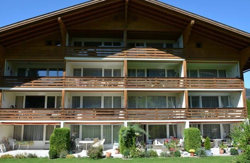 Gstaad Apartment | La Sarine 124 Appartement/Fewo, Dusche oder Bad, WC 4-Bettwohnung by Interhome