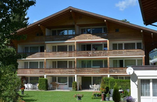 Gstaad Apartment | La Sarine 13 Studio, Dusche oder Bad, WC 2-Bettwohnung by Interhome