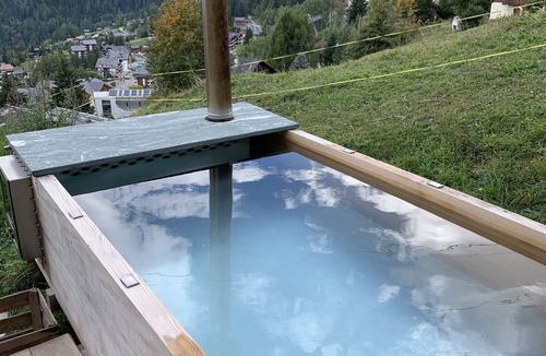 La Tzoumaz Ski Chalet | La Tzoumaz, 'BeauChalet'. Large 8-person chalet, Ski In, ski out