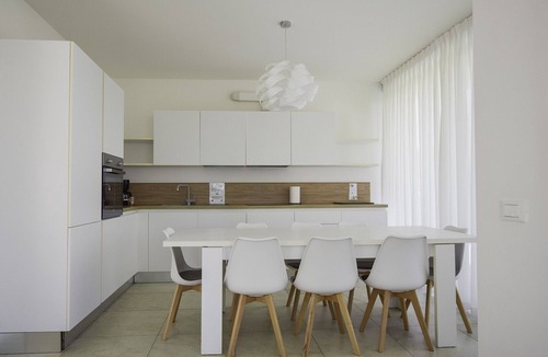 Manerba del Garda Villa | Lake Sunbeam Villa by Wonderful Italy
