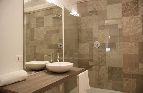Castro Apartment | lake view' flat with water view
