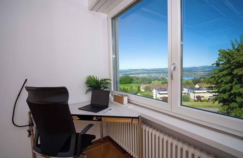 Uster District Apartment | Lake View | Home Cinema & Parking | Near Center