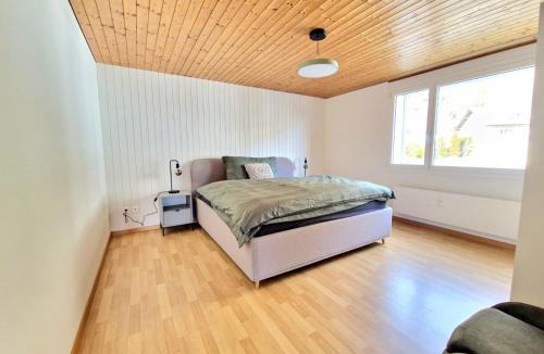 Amden Apartment | Lakeview-Apartment - Komplette Wohnung mit Seeblick an ruhiger Lage