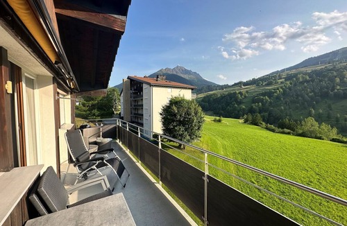 Cunter Apartment | Las Vals D16 Appartement/Fewo, Dusche, WC, 3 Schlafräume by Interhome