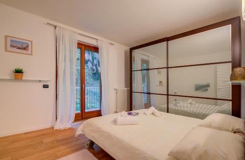 Sasso Moro Apartment | Lenni Apart. Swimming Pool and lake + WIFI - Happy Rentals