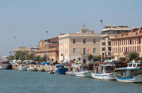 Fiumicino House | Leonardo da Vinci Guest House, Fiumicino