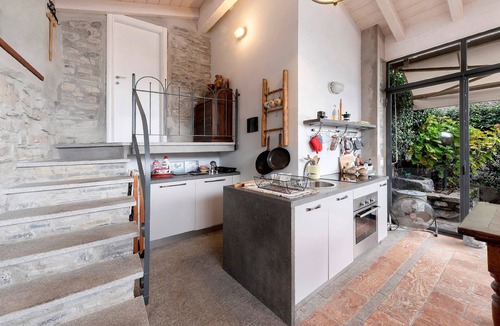 Blevio Apartment | 'Loft and Veranda on Lake Como' Apartment with Lake View, Wi-Fi, and Air Conditioning