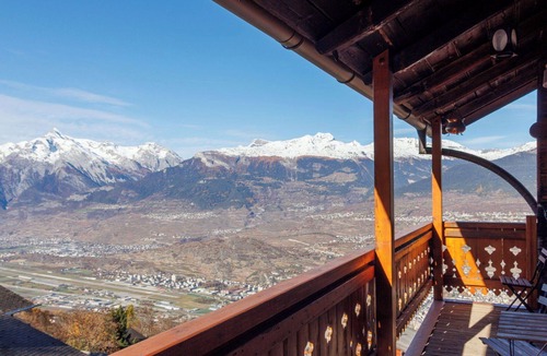 Les Mayens-de-Sion Apartment | Lovely apartment for 8 people with WIFI, TV and balcony