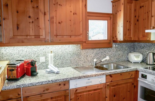 Sils-Maria Apartment | Lovely apartment for 4 guests with WIFI, TV, balcony and pets allowed