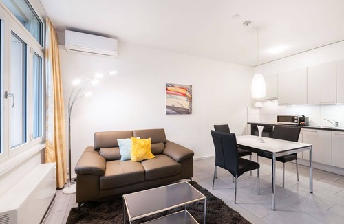 Central Interlaken Apartment | Lovely apartment for 2 guests with WIFI, A/C, TV and balcony