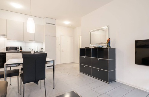 Central Interlaken Apartment | Lovely apartment for 2 guests with WIFI, A/C, TV and balcony