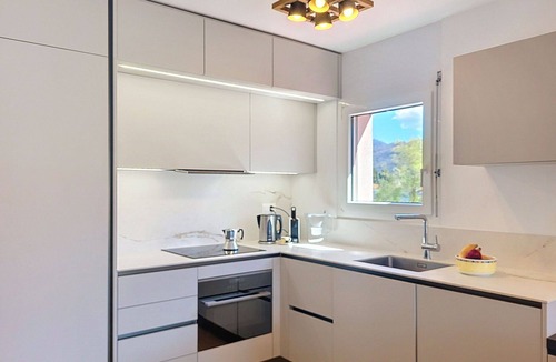Pura Apartment | Lovely apartment for 4 people with pool, WIFI, TV, balcony and panoramic view