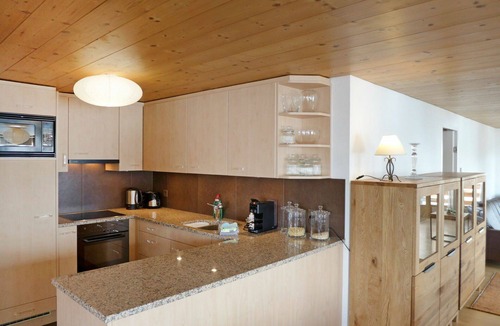 Murren Apartment | Lovely apartment for 10 guests with WIFI, TV and balcony