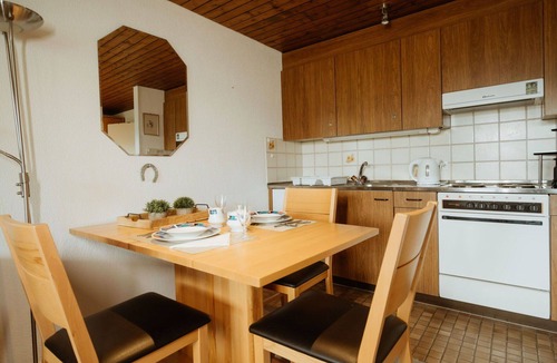 Mitloedi Apartment | Lovely apartment for 2 people with WIFI, TV, balcony and parking