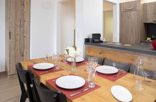 Falera Apartment | Lovely apartment for 4 guests with WIFI, pool, TV, balcony, pets allowed and panoramic view