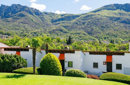 Sonvico Apartment | Lovely apartment for 4 people with WIFI, pool, TV and patio