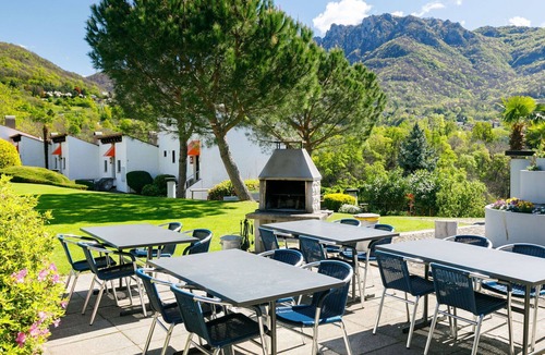 Sonvico Apartment | Lovely apartment for 4 people with WIFI, pool, TV and patio
