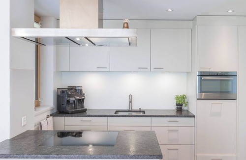 Laax Apartment | Lovely apartment for 7 guests with TV, balcony, pets allowed and panoramic view