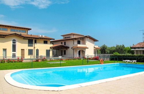 Cunettone Apartment | Lovely apartment for 7 guests with WIFI, A/C, pool, TV, patio and pets allowed