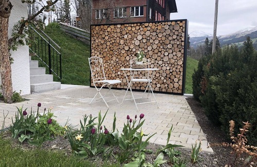Adelboden Apartment | Lovely apartment for 2 guests with WIFI and balcony