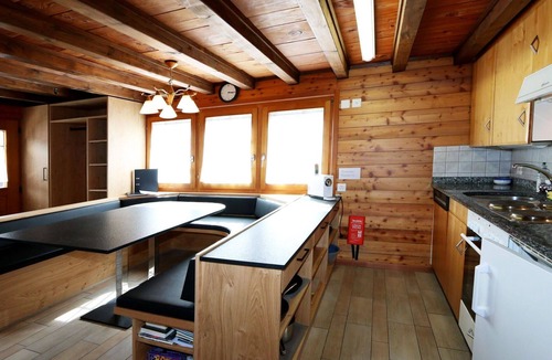 Saas-Fee Apartment | Lovely apartment for 6 guests with WIFI, TV and pets allowed
