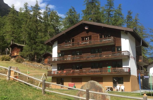 Saas-Balen Apartment | Lovely apartment for 5 guests with WIFI, TV and balcony