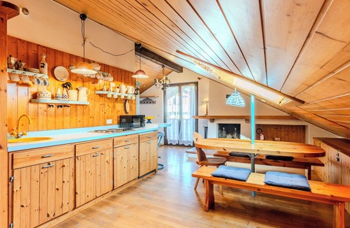 Giustino Apartment | Lovely apartment for 4 guests with TV and balcony