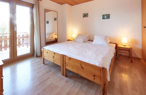 Vex House | Lovely apartment in villa for 9 people with WIFI, TV, terrace and parking