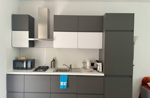 Arona Apartment | LUCIANA HOUSE 2 - APARTMENT TWO STEPS FROM CITY CENTER AND LAKE MAJOR